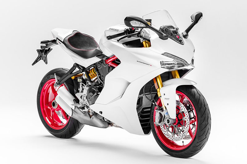 Chiều dài của Ducati SuperSport là 2.070 mm, rộng 750 mm nhưng chiều cao không được hé lộ. Khoảng cách giữa 2 trục bánh xe 1.478 mm, trọng lượng ướt 210 kg.