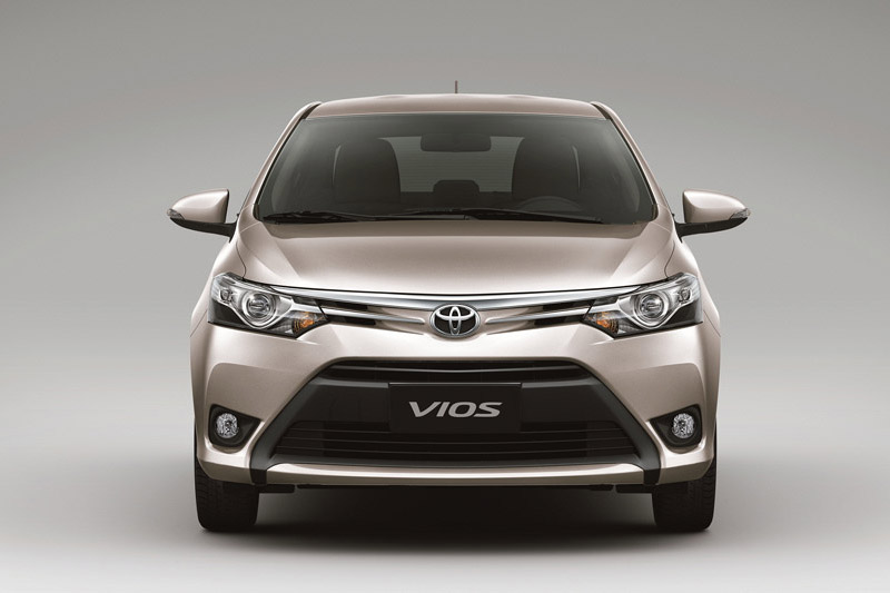 1. Toyota Vios (doanh số: 1.669 chiếc).