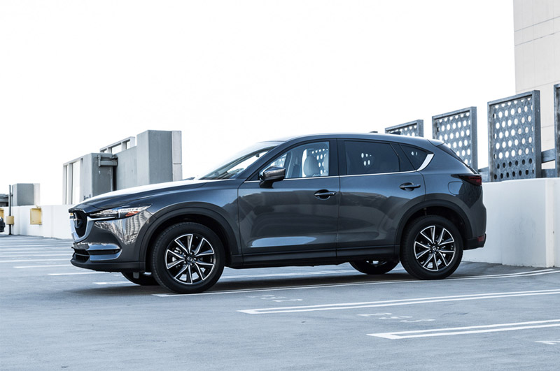 7. Mazda CX-5 (doanh số: 583 chiếc).