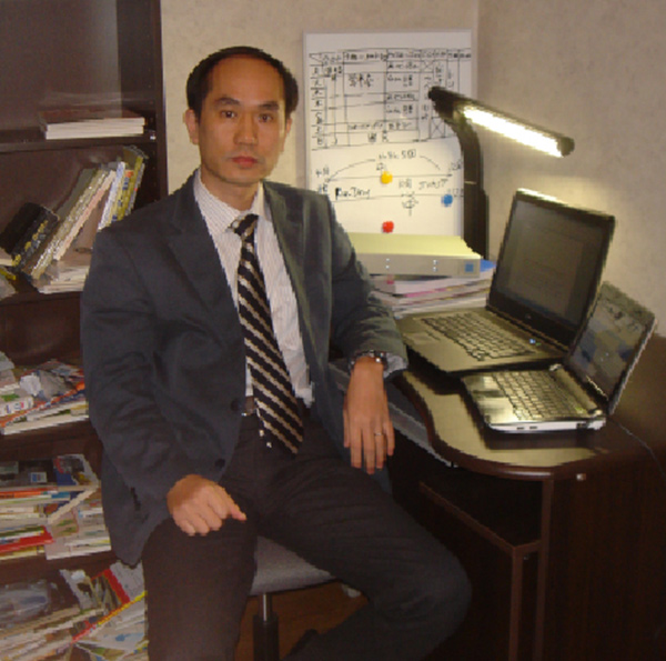 Tiến sỹ Nghiêm Quang Minh - chuyên gia Ủy ban Sạt - Trượt đất thuộc Tổng hội Xây dựng Nhật Bản.