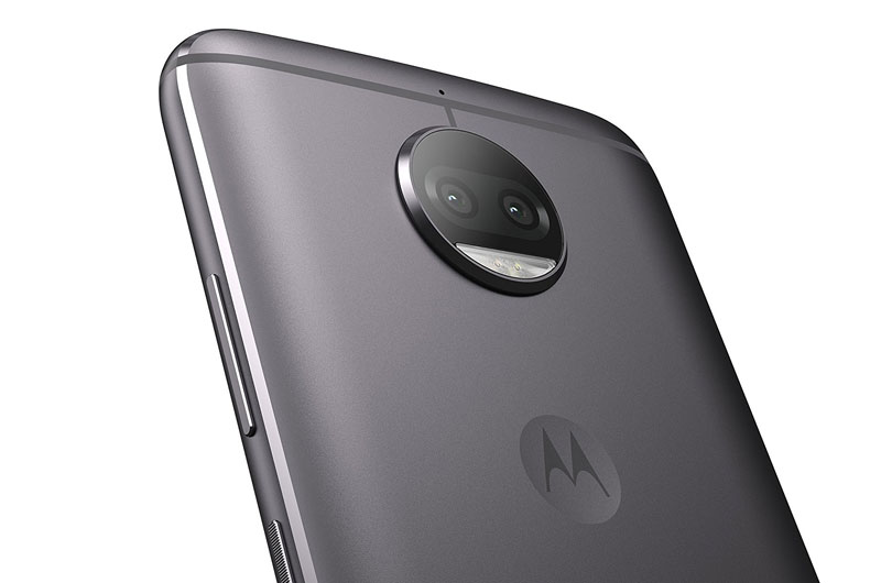 Motorola Moto G5S Plus được trang bị camera kép ở mặt lưng.
