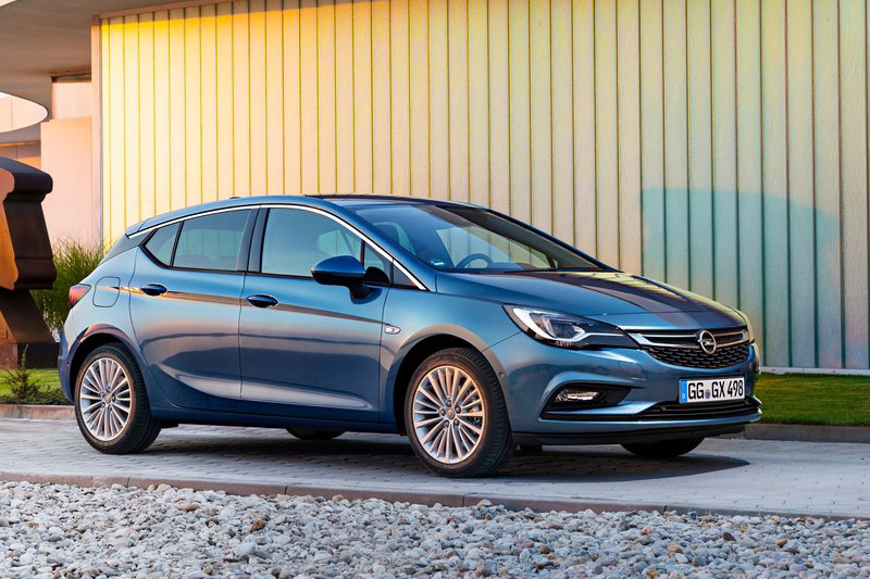 8. Opel Astra (doanh số: 172.484 chiếc).