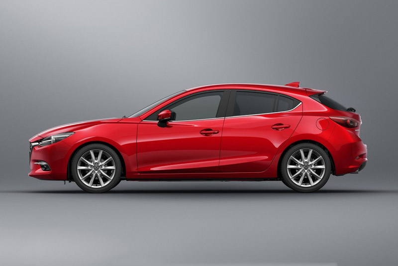 6. Mazda 3 (doanh số: 7.684 chiếc).