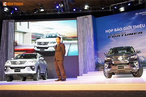 Toyota Việt Nam dẫn đầu thị trường ôtô 9 tháng đầu năm 2017. Trong tháng 9, lượng xe tiêu thụ toàn thị trường ôtô Việt Nam giảm, nhưng Toyota vẫn đứng đầu thị trường trong 9 tháng đầu năm 2017 với mức tăng trưởng 12%. (CHI TIẾT)