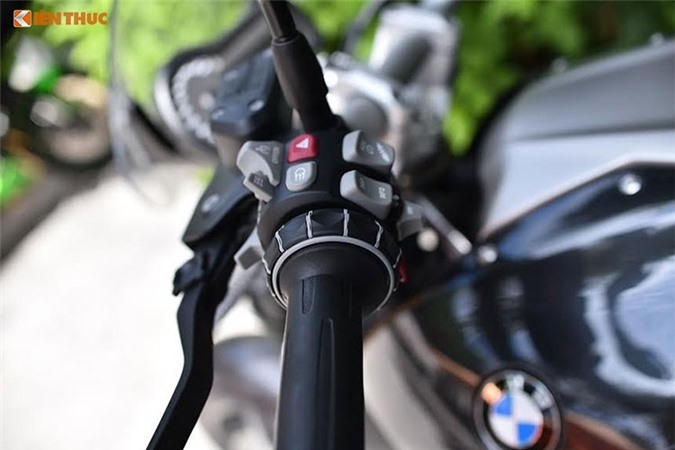 Moto BMW R1200R giam gia hon 200 trieu tai Viet Nam-Hinh-5