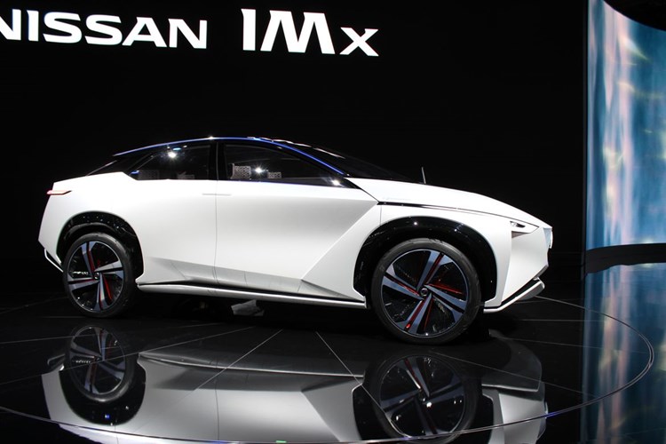 Xe tự lái Nissan IMx Concept “đấu” Tesla Model X. Nissan IMx Concept được định hình trở thành đối thủ của Tesla Model X. Dự kiến, mẫu xe này sẽ được đi vào sản xuất vào năm 2019. (CHI TIẾT)