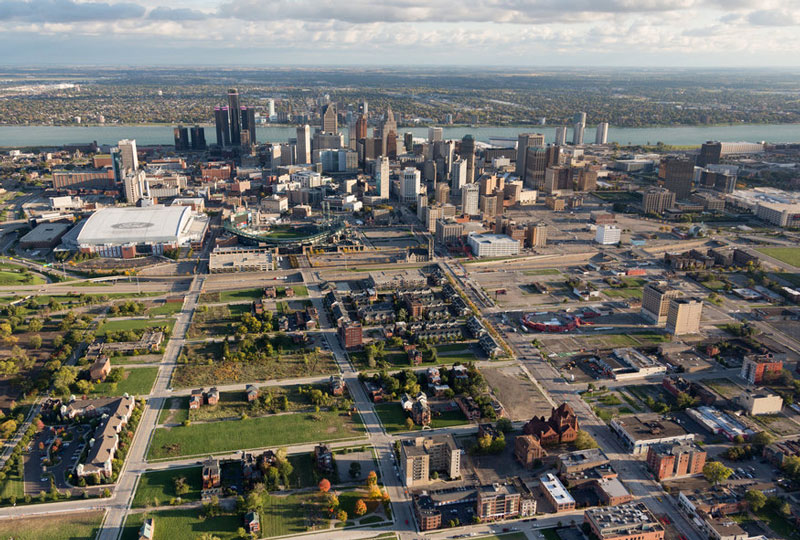 2. Detroit. Đây là thủ phủ của quận Wayne, cũng là thành phố lớn nhất của bang Michigan, Mỹ. Thành phố này được mệnh danh là “Paris của miền Tây. Được pha trộn giữa sự cổ kính và hiện đại, Detroit xứng đang là một trong 10 thành phố đáng ghé thăm nhất thế giới năm 2018.