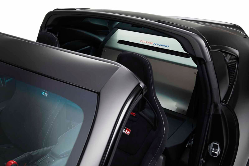 Phần mui của Toyota GR HV Sports Concept được thiết kế mở giống như Sport 800 và Supra.