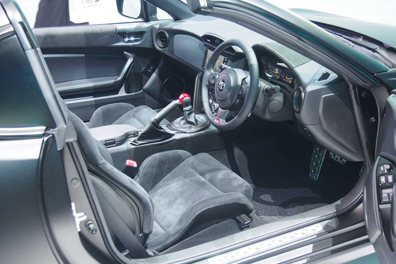 Không gian nội thất của Toyota GR HV Sports Concept khá rộng rãi.