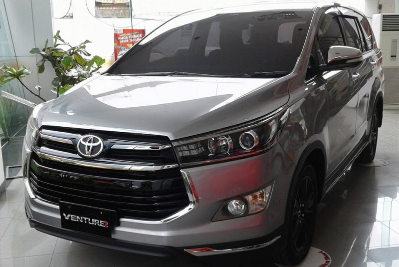Toyota Innova Venturer sắp được bán tại Việt Nam, giá 855 triệu đồng. Theo nguồn tin riêng, Innova Venturer sẽ được Toyota Việt Nam giới thiệu và bán ra trong thời gian tới. (CHI TIẾT)