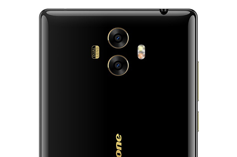 Ulefone MIX sở hữu bộ đôi camera ở mặt lưng với độ phân giải 13 MP và 5 MP, khẩu độ f/2.2, sử dụng cảm biến Sony IMX258. Hai máy ảnh này được trang bị đèn flash LED kép, hỗ trợ lấy nét tự động, chụp ảnh xoá phông, quay video Full HD. 