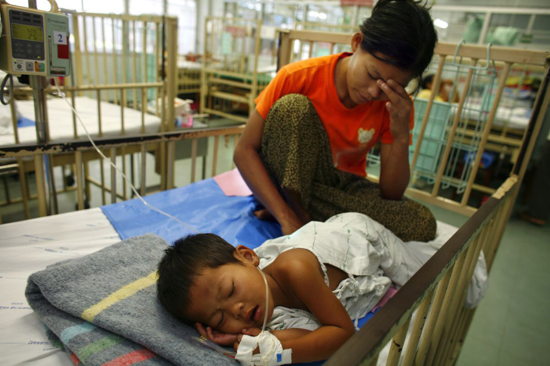 Một bệnh nhân sốt xuất huyết ở Thái Lan. Ảnh: Getty Images