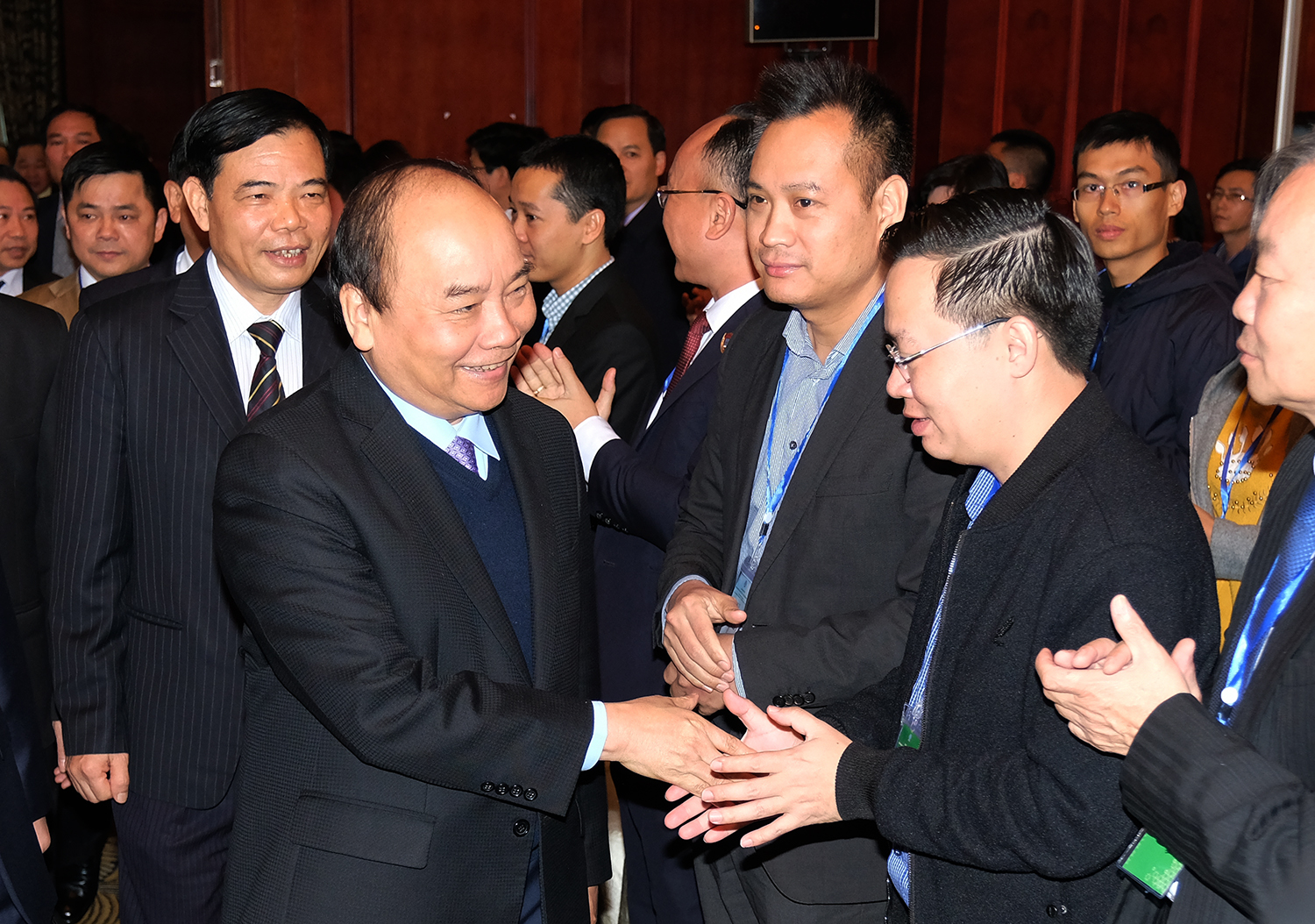 Thủ tướng Nguyễn Xuân Phúc tham gia diễn đàn nông nghiệp hữu cơ. Ảnh: Quang Hiếu.