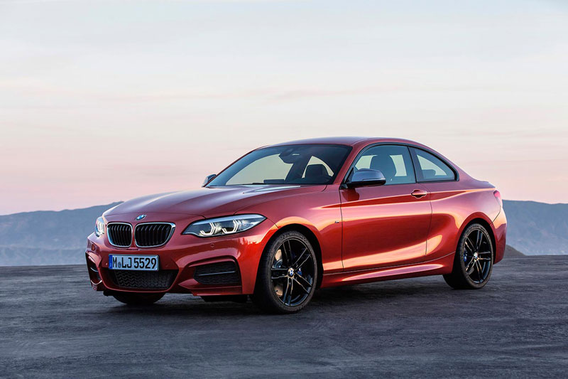 9. BMW 2 Series 2018 (giá khởi điểm: 34.800 USD).