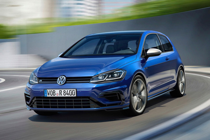 =6. Volkswagen Golf R 2018 (thời gian tăng tốc từ 0-100 km/h: gần 5 giây).