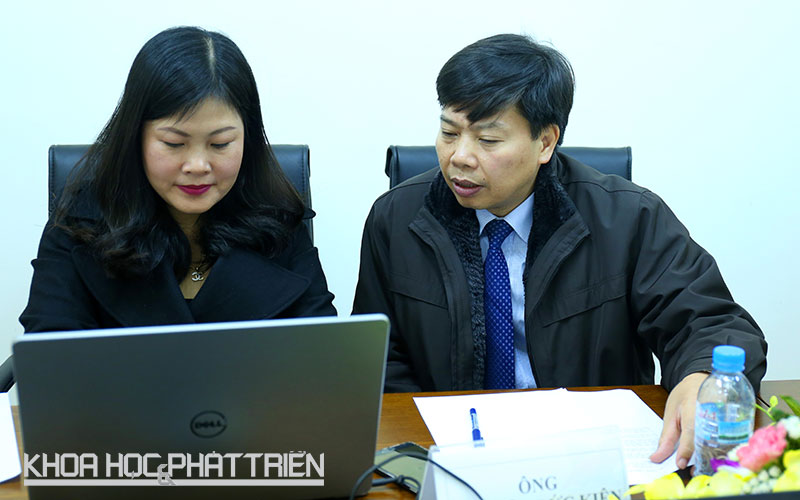 Ông Nguyễn Đức Kiên (phải) tại chương trình giao lưu trực tuyến.