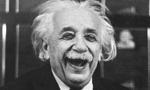 Einstein ngủ ít nhất 10 tiếng mỗi ngày. Ảnh: BBC.
