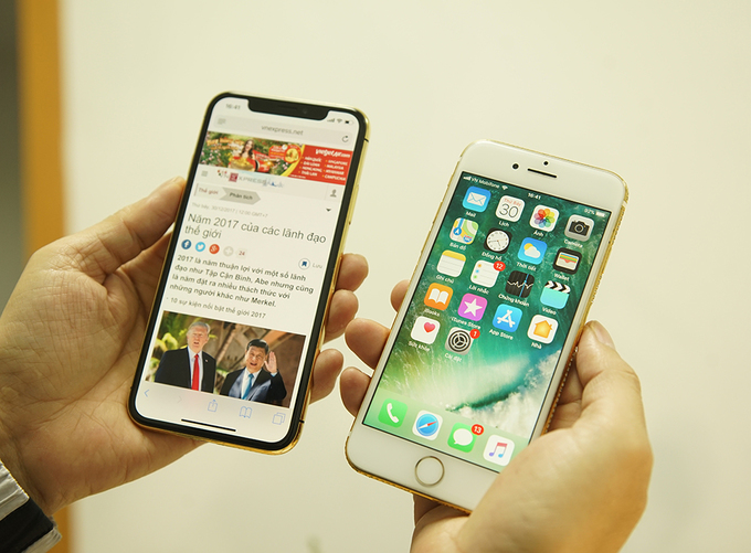 Thay đổi mặt trước của các mẫu iPhone X và iPhone 8 mạ vàng 24K không nhiều so với nguyên bản. Giá niêm yết chính hãng của iPhone X tại Việt Nam hiện giờ 30 và 34,8 triệu đồng. Còn iPhone 8 và 8 Plus lần lượt từ 20,1 và 24 triệu đồng.