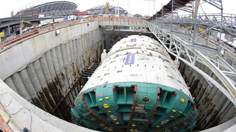 Bertha – cỗ máy đào hầm lớn nhất thế giới nặng 6.700 tấn – được dùng để đào đường cao tốc dưới lòng đất ở thành phố Seattle, Mỹ. Đây là sản phẩm của công ty Hitachi Zosen (Nhật Bản). Ảnh: Bertha.