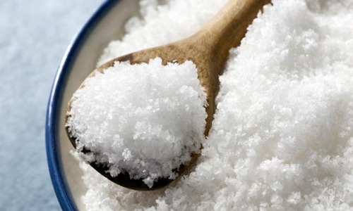 Ăn nhiều muối có thể gây ra những ảnh hưởng không tốt cho não. Ảnh: Australian.