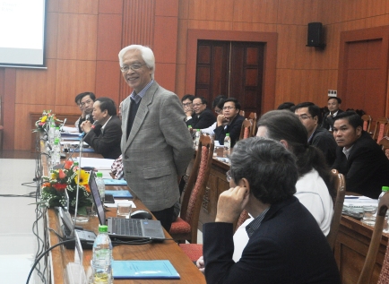 Giáo sư Chu Hảo phát biểu tại hội thảo