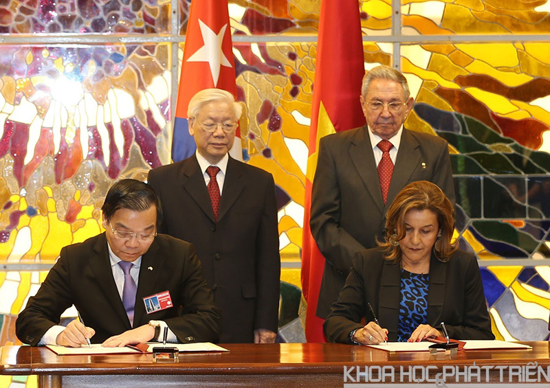 Lễ ký kết Bản ghi nhớ giữa Bộ Khoa học và Công nghệ Việt Nam với Bộ Khoa học, Công nghệ và Môi trường Cuba về tăng cường hợp tác khoa học công nghệ (Nguồn: TTXVN)