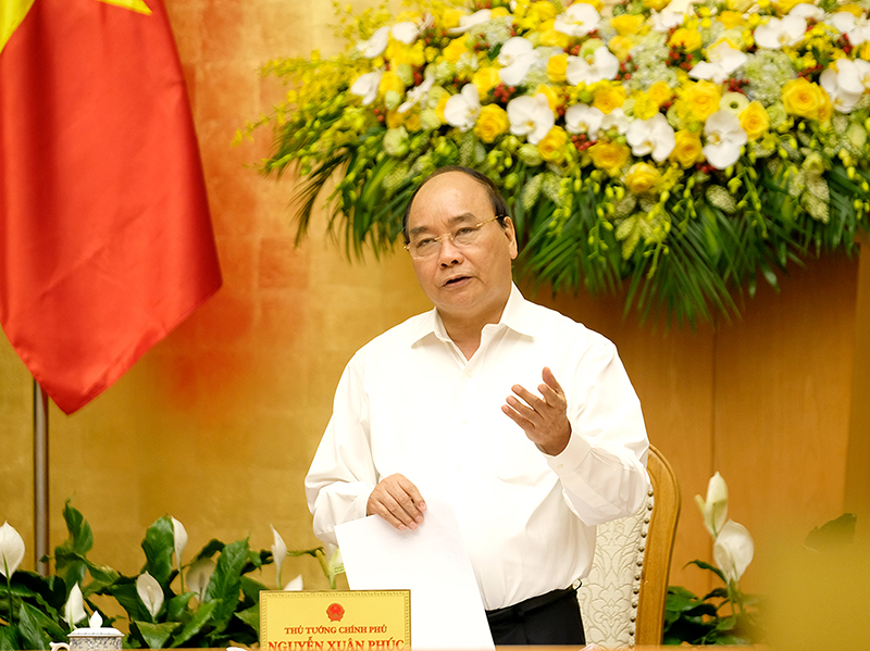 Thủ tướng Nguyễn Xuân Phúc tại phiên họp thường kỳ tháng 3/2018.