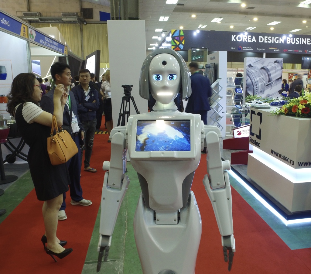 Ảnh: Robot Alfa của công ty AlfaLED, một công ty robotics nổi tiếng của Nga.