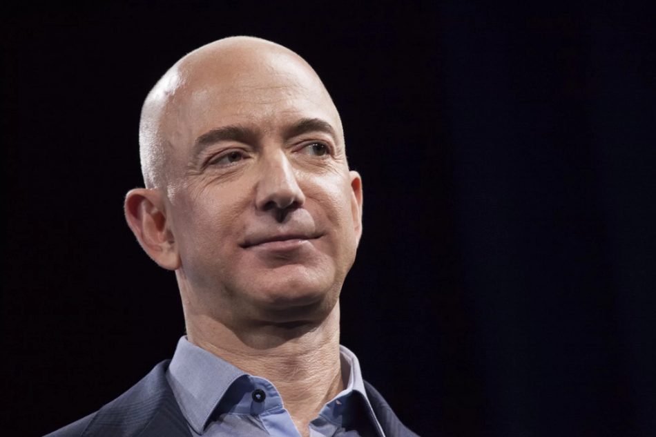 Jeff Bezos muốn Amazon trở thành người chiến thắng trong cuộc đua du hành vũ trụ. Ảnh: David Ryder/Getty 
