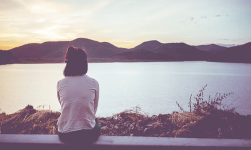 Trầm cảm là trạng thái buồn rầu, chán nản, không còn hứng thú gì trong cuộc sống. Ảnh: Shutterstock.