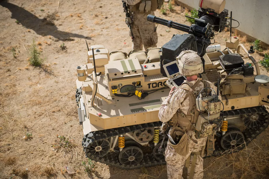 Robot súng máy điều khiển từ xa trong biên chế Thủy quân lục chiến Mỹ. Ảnh: USMC.