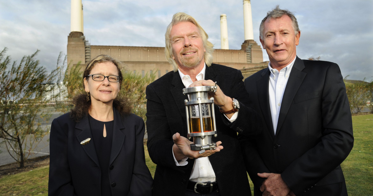 Hãng hàng không Virgin Atlantic của tỷ phú Richard Branson đang đi đầu trong việc sử dụng nhiên liệu sạch tái chế. Ảnh: Futurism.
