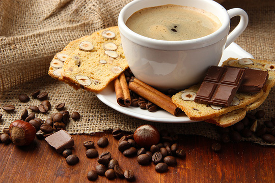 Cà phê, chocolate sẽ phát huy tác dụng kỳ diệu khi kết hợp với món ăn giàu kẽm như thịt đỏ hay ngũ cốc - ảnh minh họa từ Internet