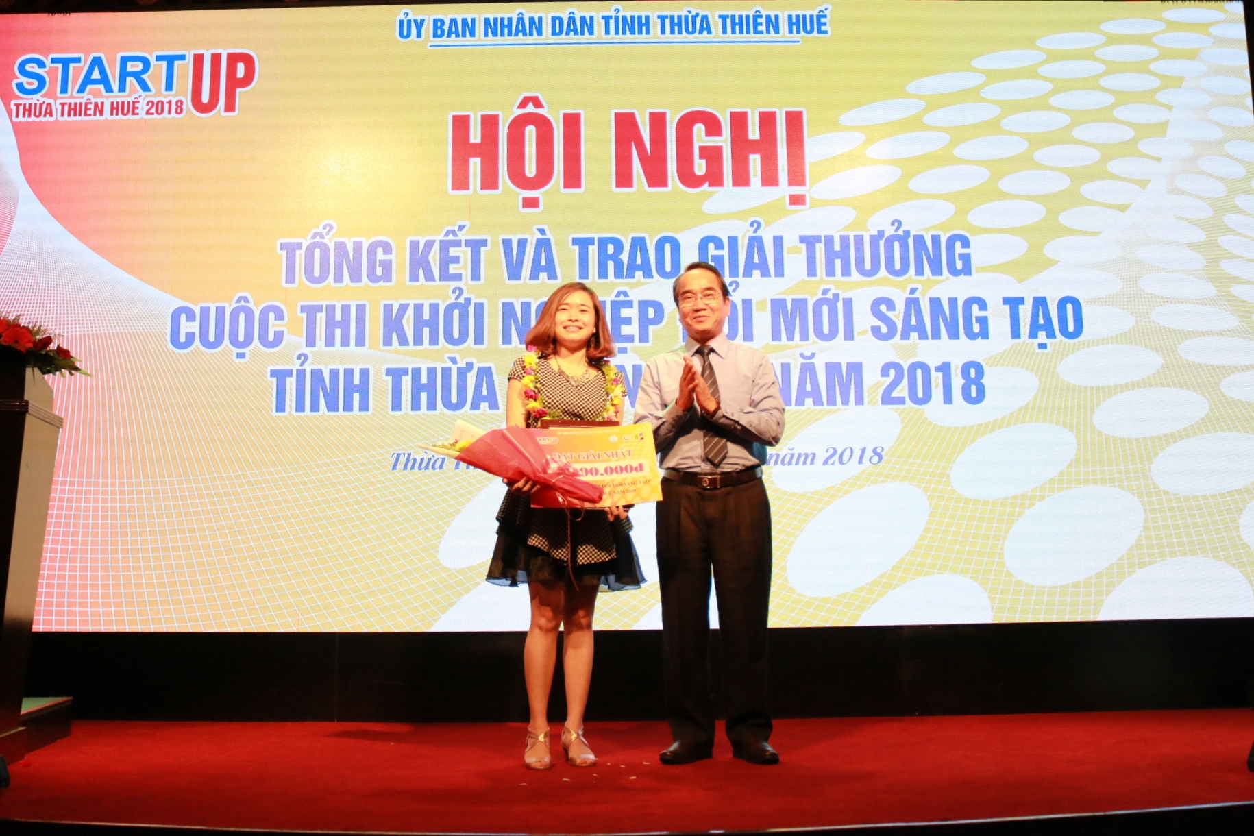 Nguyễn Ngọc Quỳnh Anh đạt hai giải Nhất tại Cuộc thi Khởi nghiệp đổi mới sáng tạo tỉnh Thừa Thiên Huế năm 2018 và Cuộc thi Tìm kiếm tài năng khởi nghiệp đổi mới sáng tạo vùng Duyên hải miền Trung và Tây Nguyên năm 2018. Nguyễn Ngọc Quỳnh Anh đạt hai giải Nhất tại Cuộc thi Khởi nghiệp đổi mới sáng tạo tỉnh Thừa Thiên Huế năm 2018 và Cuộc thi Tìm kiếm tài năng khởi nghiệp đổi mới sáng tạo vùng Duyên hải miền Trung và Tây Nguyên năm 2018.