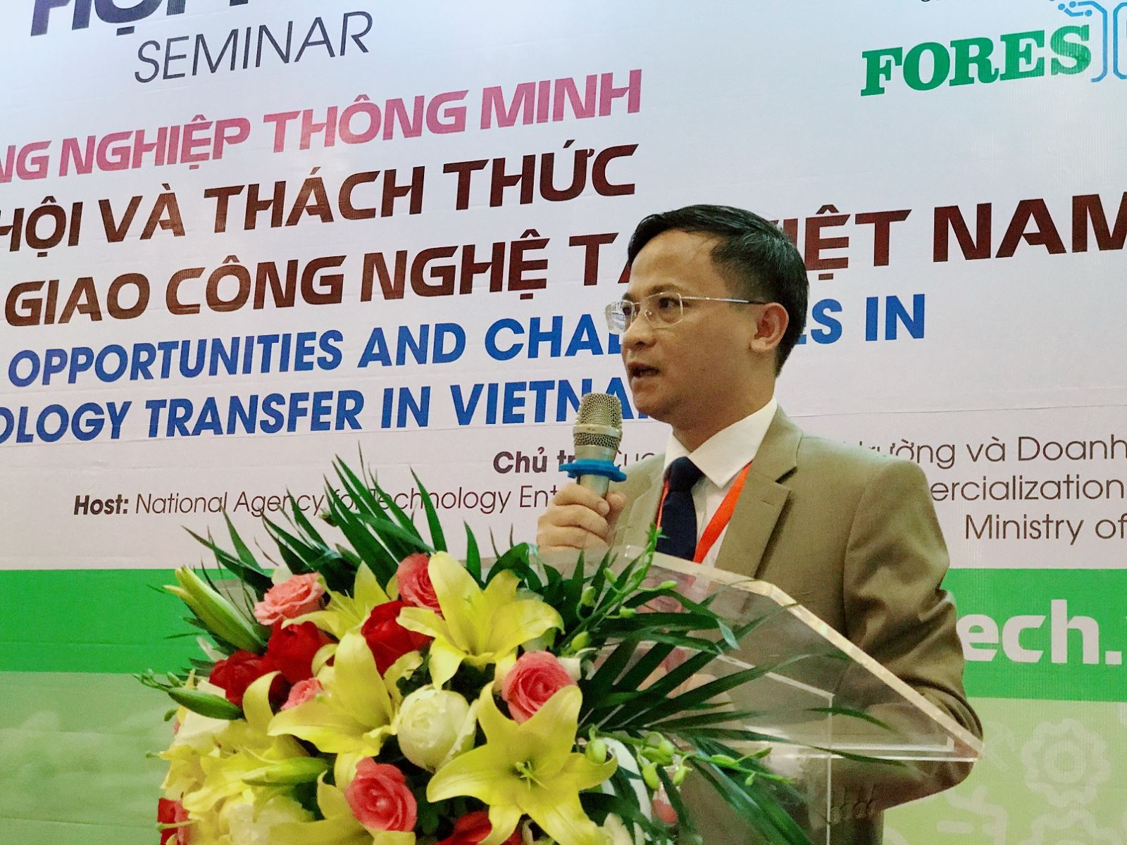 Ông Phạm Đức Nghiệm – Phó Cục trưởng Cục Phát triển thị trường và doanh nghiệp KH&CN phát biểu tại Hội thảo