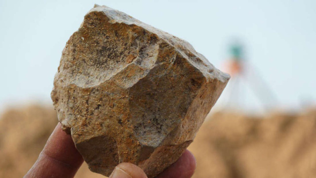 Mẫu công cụ bằng đá mới được các nhà khảo cổ phát hiện tại Algeria
