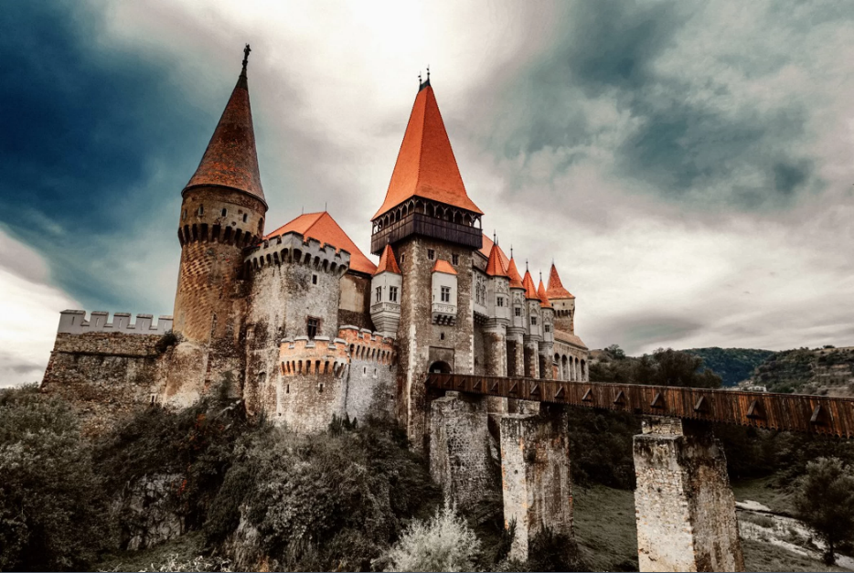 Lâu đài, nơi có thể đã từng giam giữ nhân vật Vlad khát máu trong lịch sử. Ảnh: Shutterstock. 
