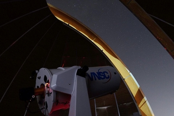 Kính thiên văn quang học có đường kính 0,5 mét - Ảnh: VGP