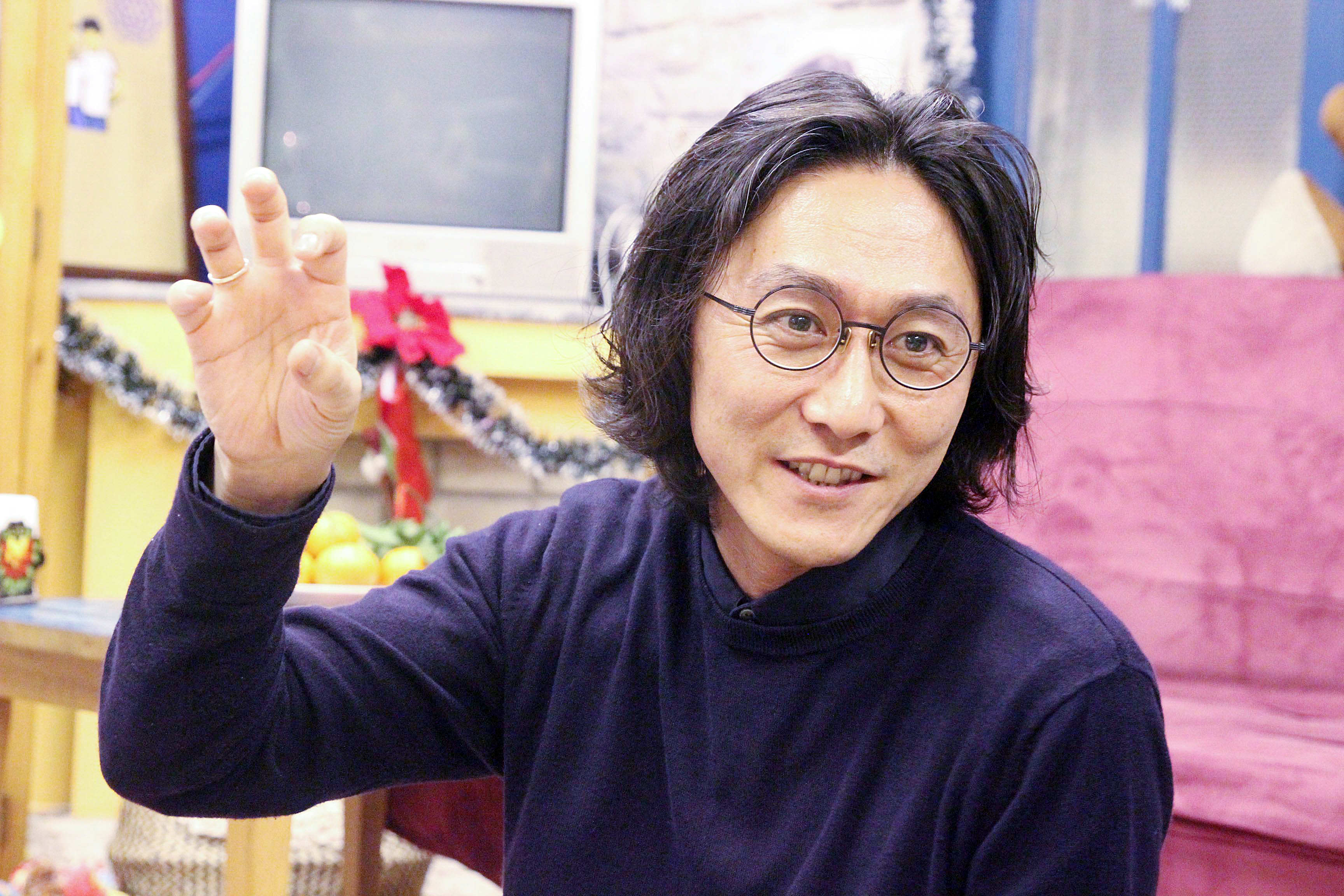 Đạo diễn Tsuyoshi Sugiyama ở Hà Nội, tháng 12/2018. Ảnh: Cò Trắng