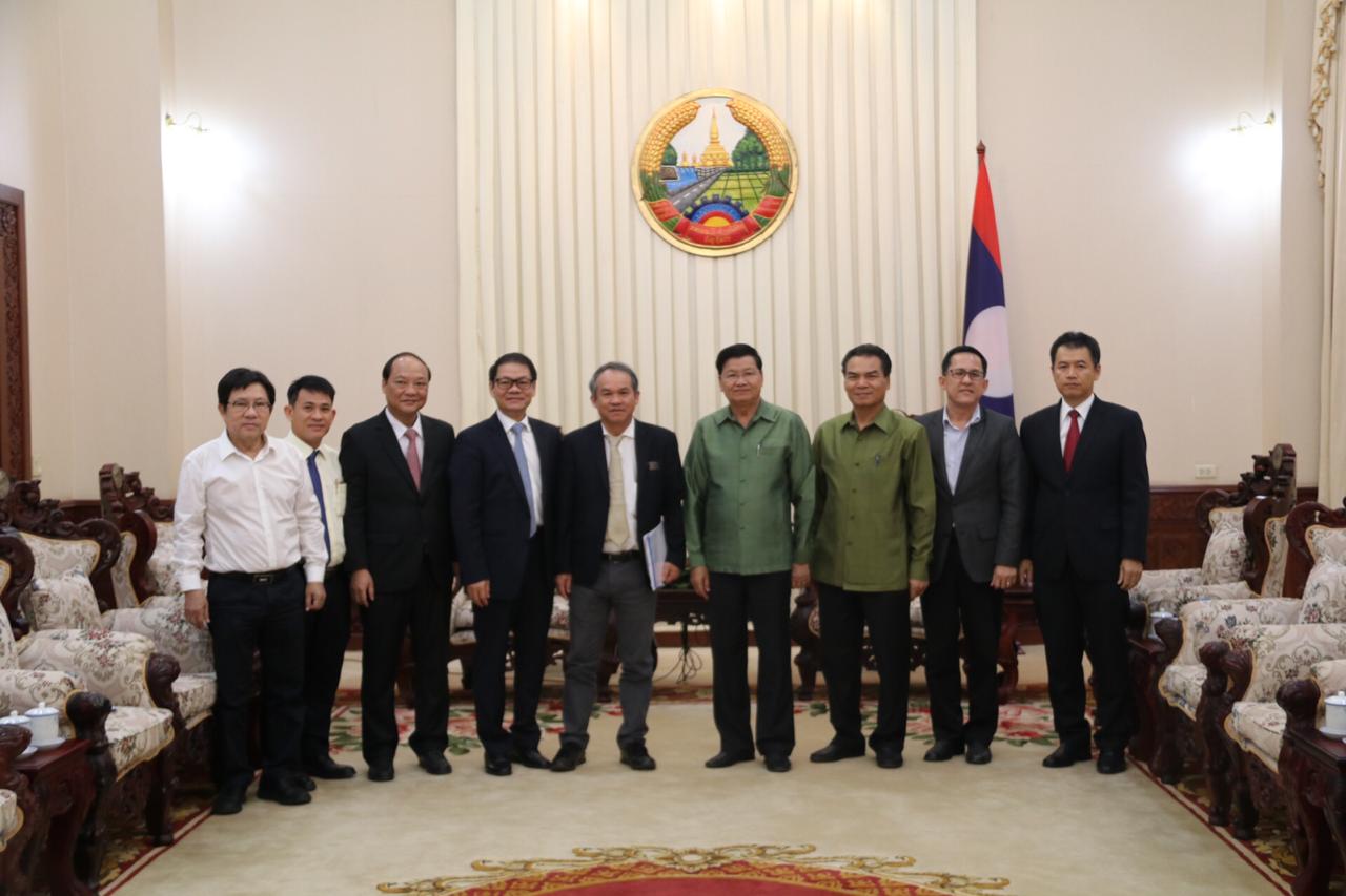 Tổng thống Lào Thongloun Sisoulith cùng Lãnh đạo THACO và HAGL