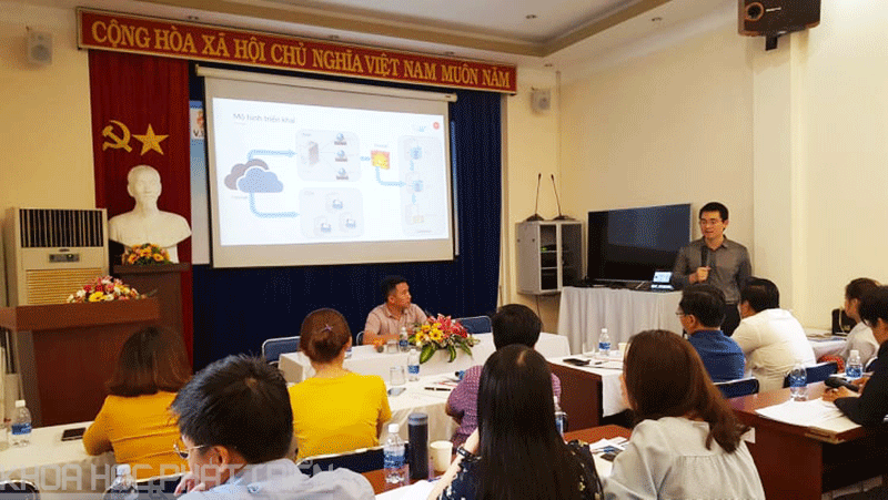 Ông Nguyễn Thái Bình giới thiệu về Hệ thống quản lý đào tạo trực tuyến LMS