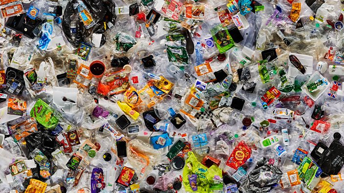 Rác thải nhựa, nhất là loại nhựa dùng một lần, được cảnh báo có thể gây ra thảm họa môi trường. Ảnh: BBC.