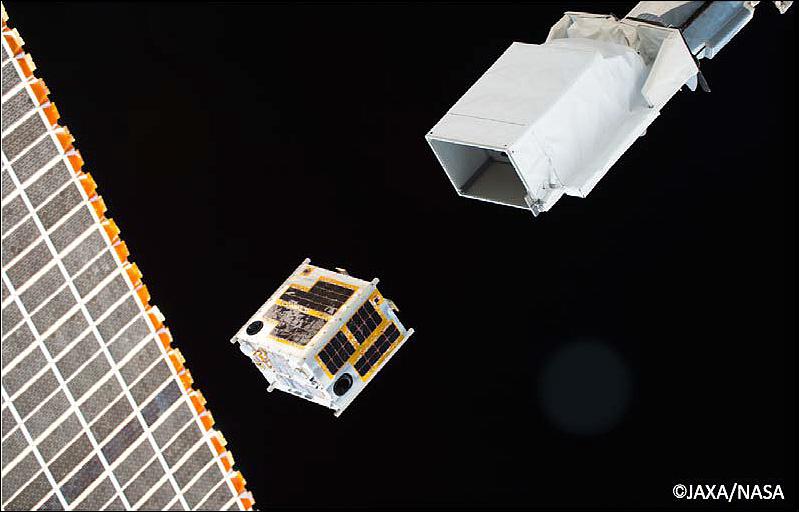 Vệ tinh Diwata-1 – vệ tinh tự thiết kế đầu tiên của Philippines được phóng ra ngoài quỹ đạo từ Trạm vũ trụ ISS (24/6/2016). Nguồn: ESA/NASA.