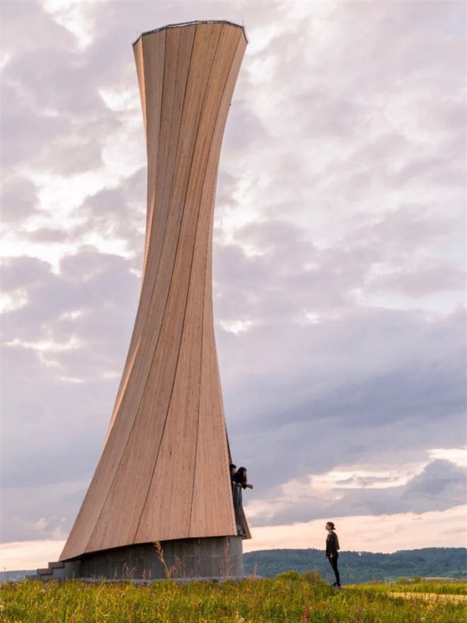 Độc đáo tòa tháp hình xoắn ốc được làm từ gỗ đầu tiên trên thế giới, không cong vênh, bền chắc không kém bê tông - Ảnh 9.