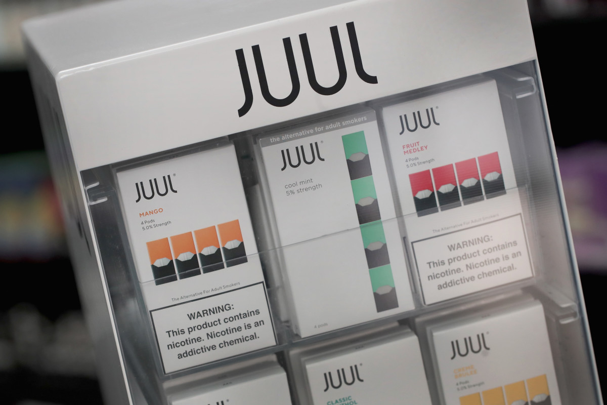 Juul, công ty sản xuất thuốc lá điện tử chắc chắn sẽ chịu ảnh hưởng nặng nề từ lệnh cấm. Ảnh: Pacific Standard. 