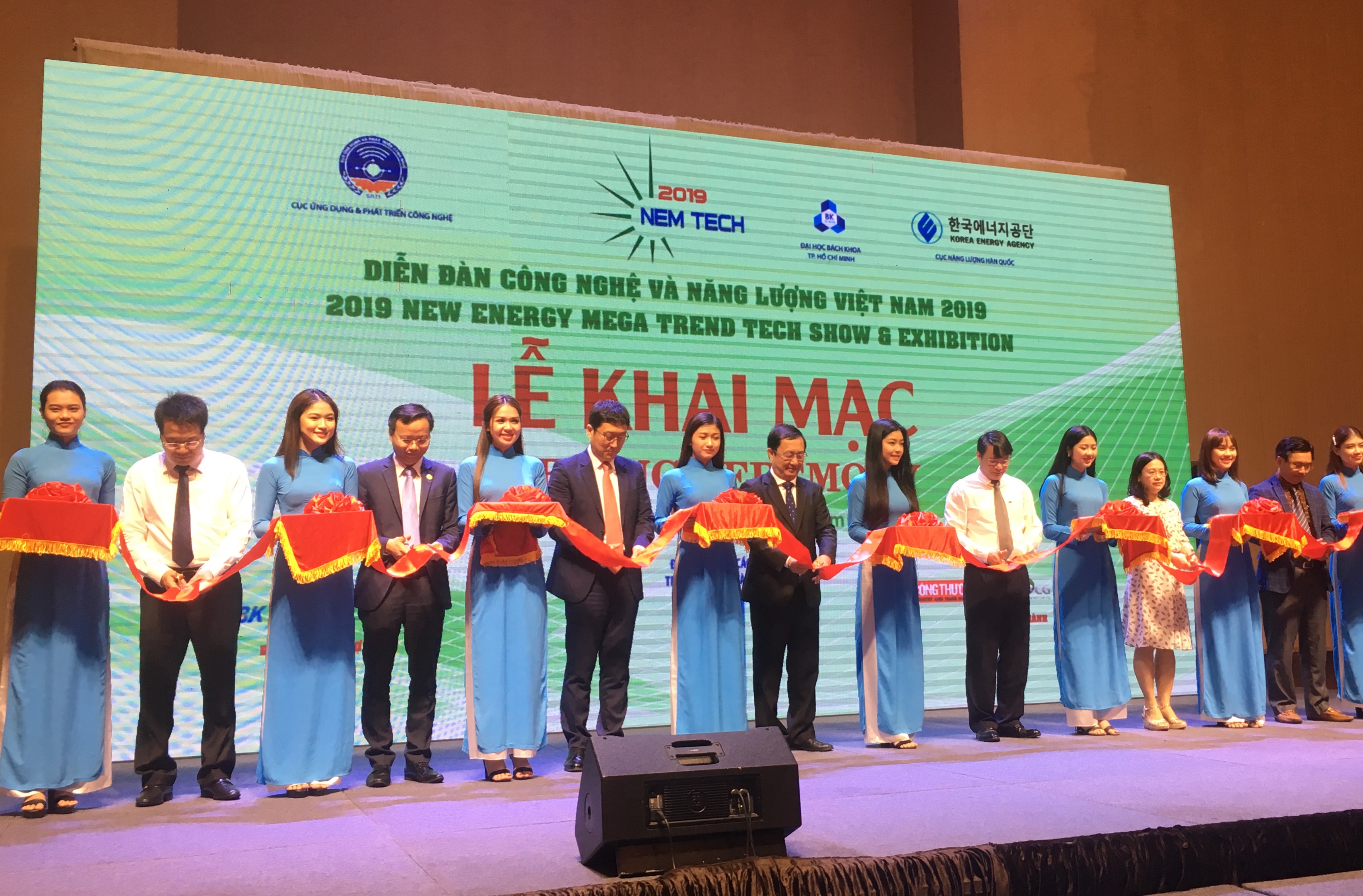 Lễ khai mạc Diễn đàn Công nghệ và Năng lượng Việt Nam năm 2019 tại TP. HCM.