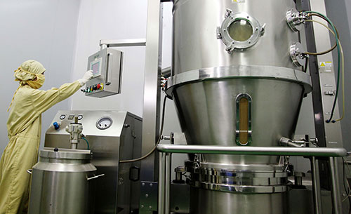 Hệ thống sản xuất thực phẩm chức năng quy mô lớn nhờ ứng dụng nghiên cứu công nghệ tại Nhà máy sản xuất của Công ty IMC tại Khu công nghiệp Quang Minh, Hà Nội | Nguồn: VNE