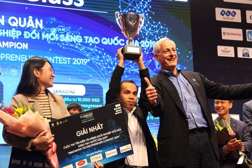 MultiGlass đạt giải nhất Techfest Vietnam 2019 | Ảnh: Techfest