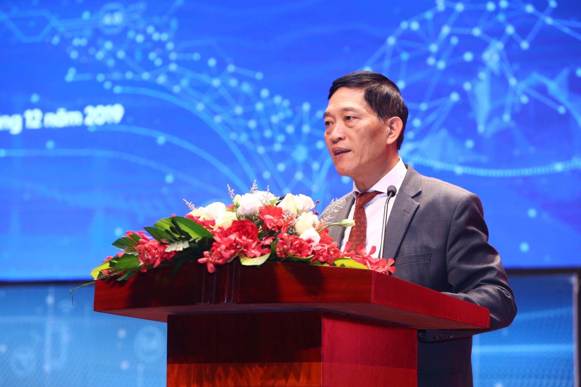 Thứ trưởng Bộ Khoa học và Công nghệ Trần Văn Tùng phát biểu tại lễ bế mạc