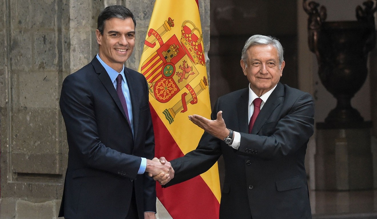 Tổng thống Mexico Andres Manuel Lopez Obrador (bên phải ảnh) đón Thủ tướng Tây Ban Nha Pedro Sanchez đến thăm thủ đô Mexico vào tháng 1 năm nay. Nguồn: AFP
